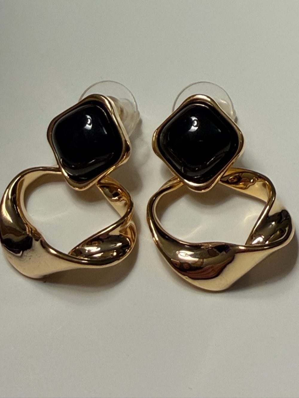NWOT 14k Gold-Plated Black Stone Sculptural Drop Earrings - Women Jewelry